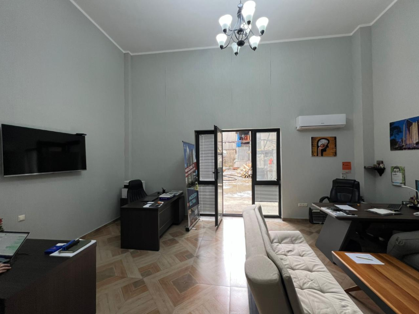 Vazha-Pshavela Street, 51