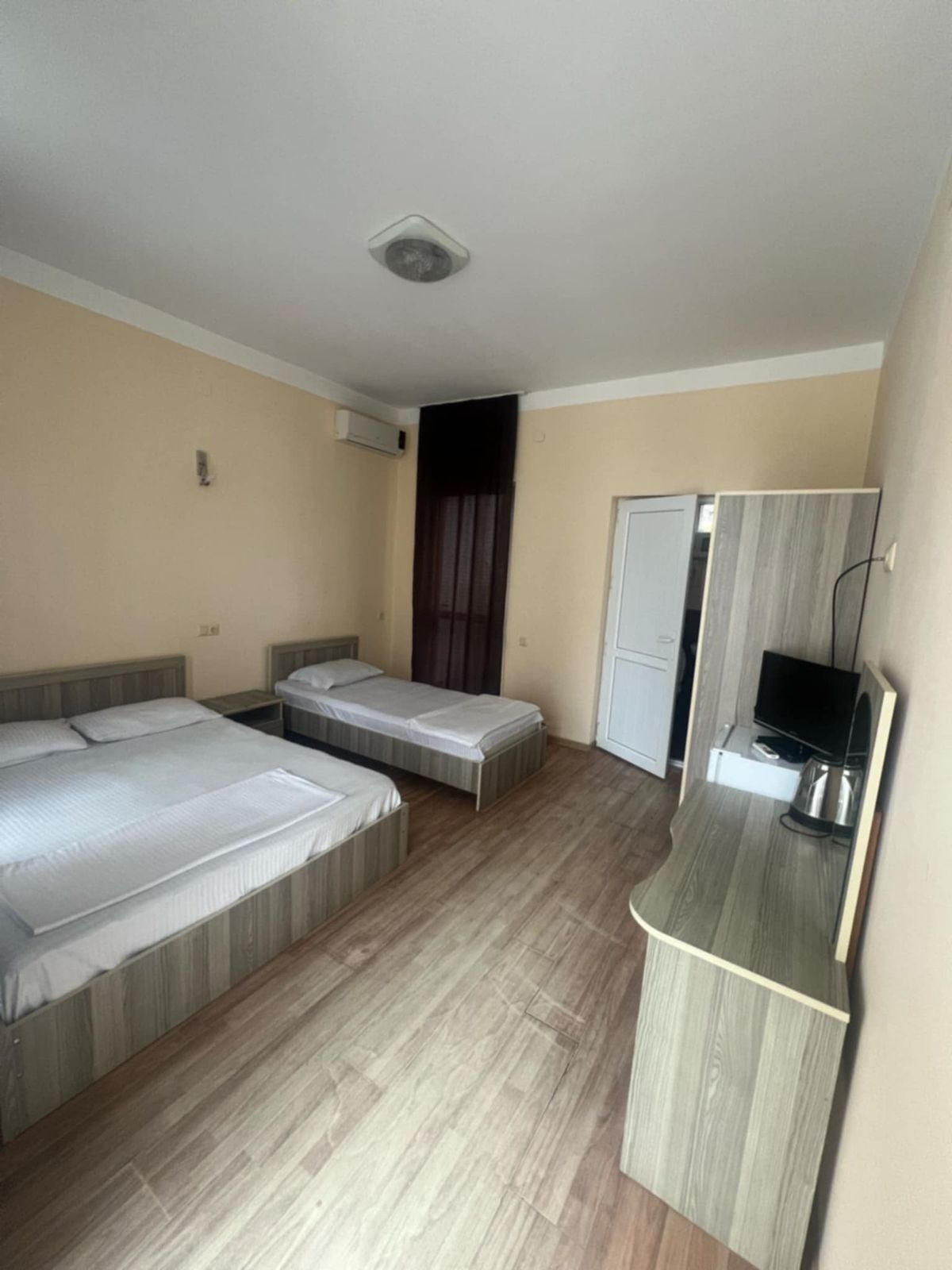 Tsminda Andria Pirveltsodebuli Highway, 98ბ/გ - Agi commercial Tsminda Andria Pirveltsodebuli Highway, 98ბ/გ