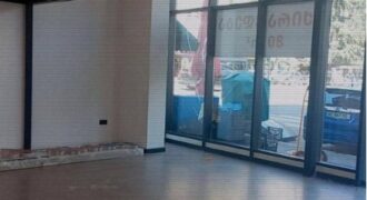 в самом центре Старого города,